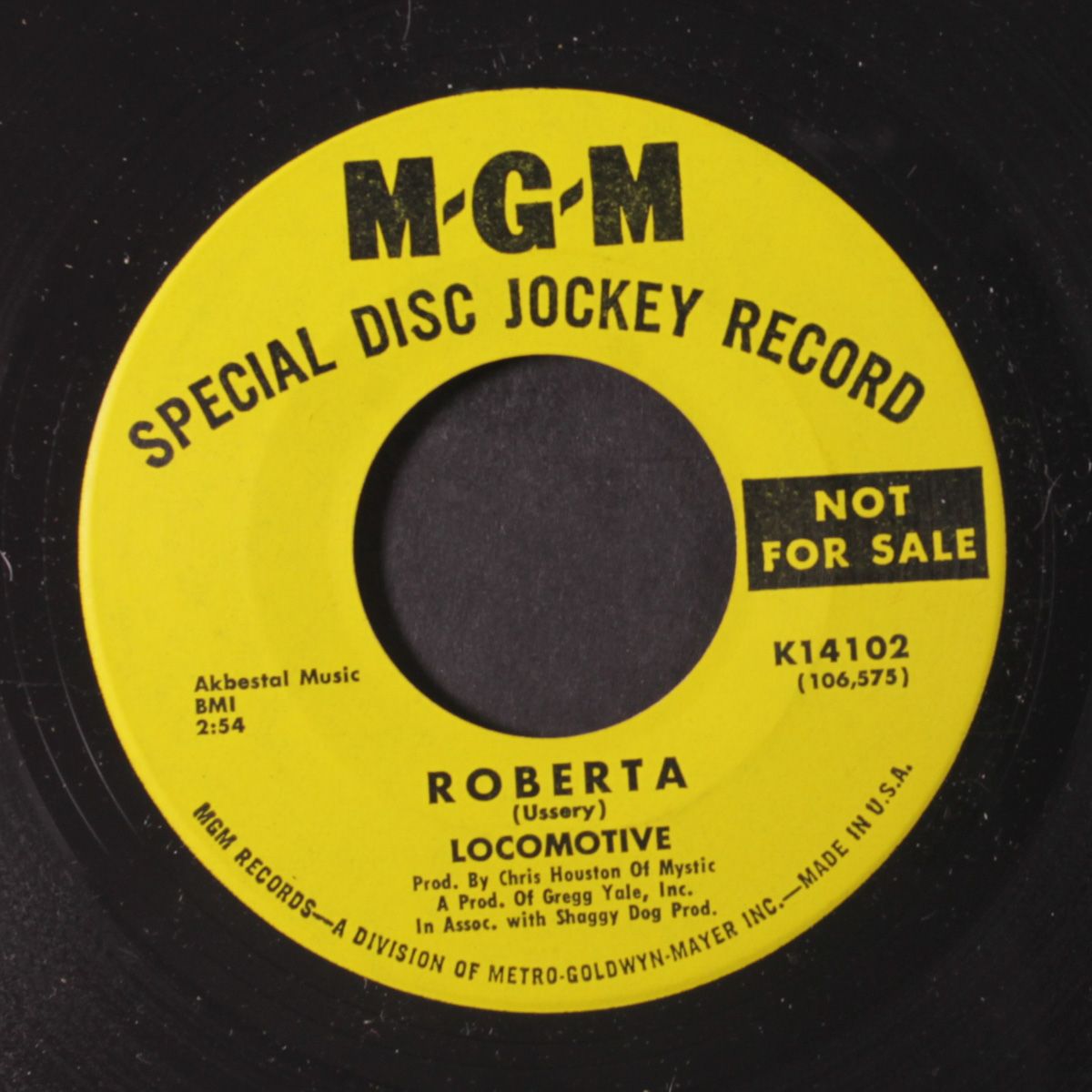 big city car / roberta by LOCOMOTIVE