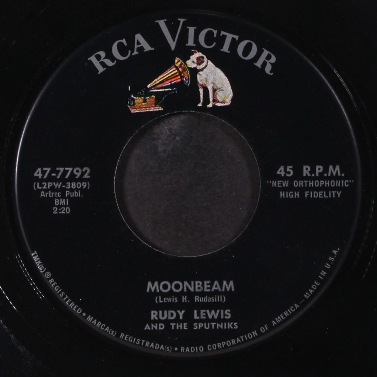 beer, beer and more beer / moonbeam by RUDY LEWIS & SPUTNIKS