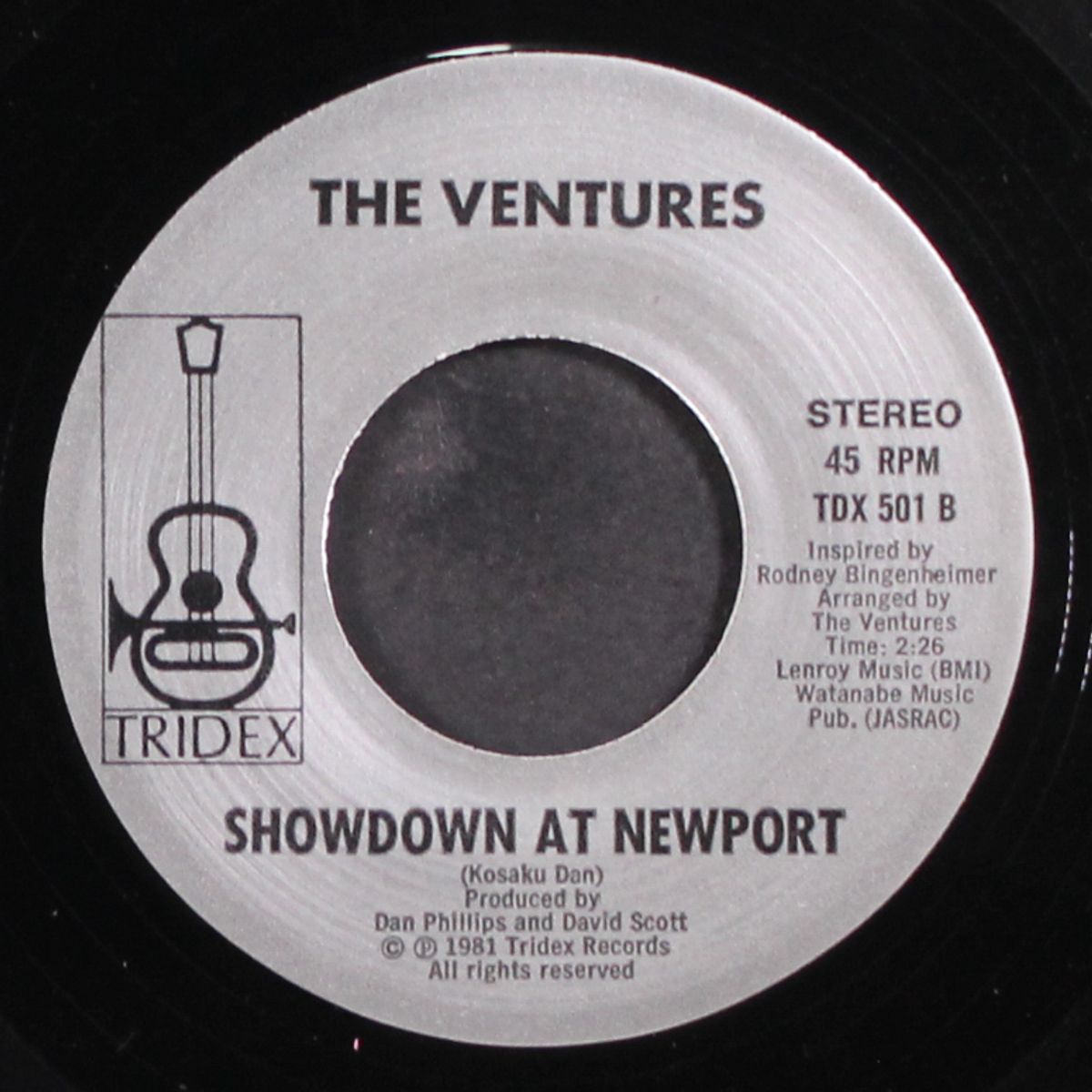 surfin' & spyin' / showdown at newport by VENTURES