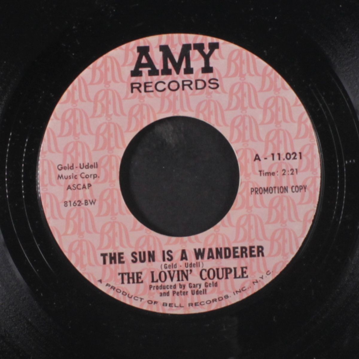 ain't nobody like you / the sun is a wanderer by LOVIN' COUPLE