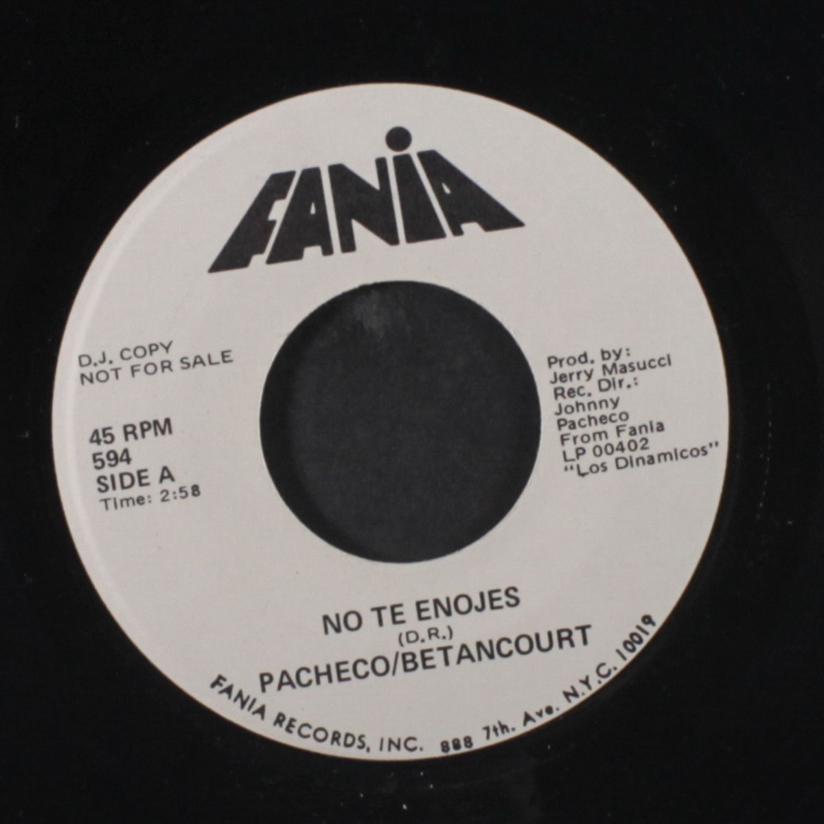 no te enojes / tu mal comportamiento by PACHECO & BETANCOURT
