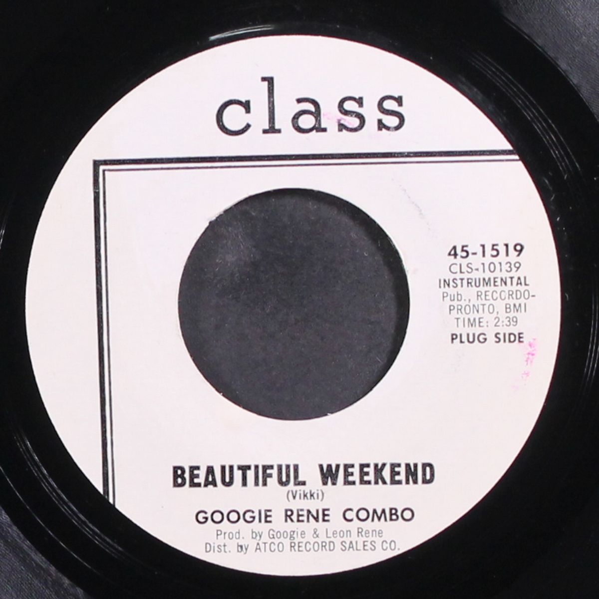 beautiful weekend / downtown by GOOGIE RENE
