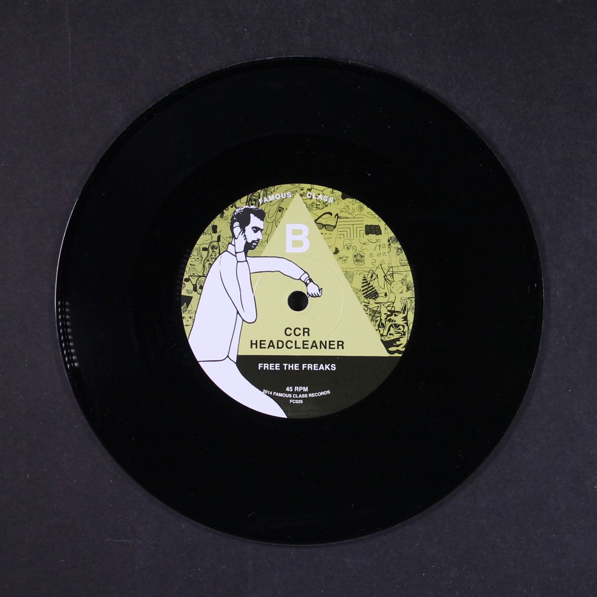 till the end of the day / free the freaks by FUZZ / CCR HEADCLEANER