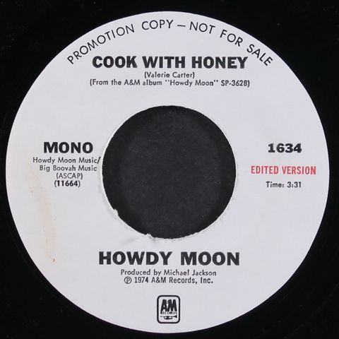HOWDY MOON