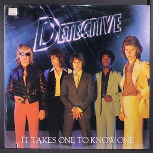 DETECTIVE