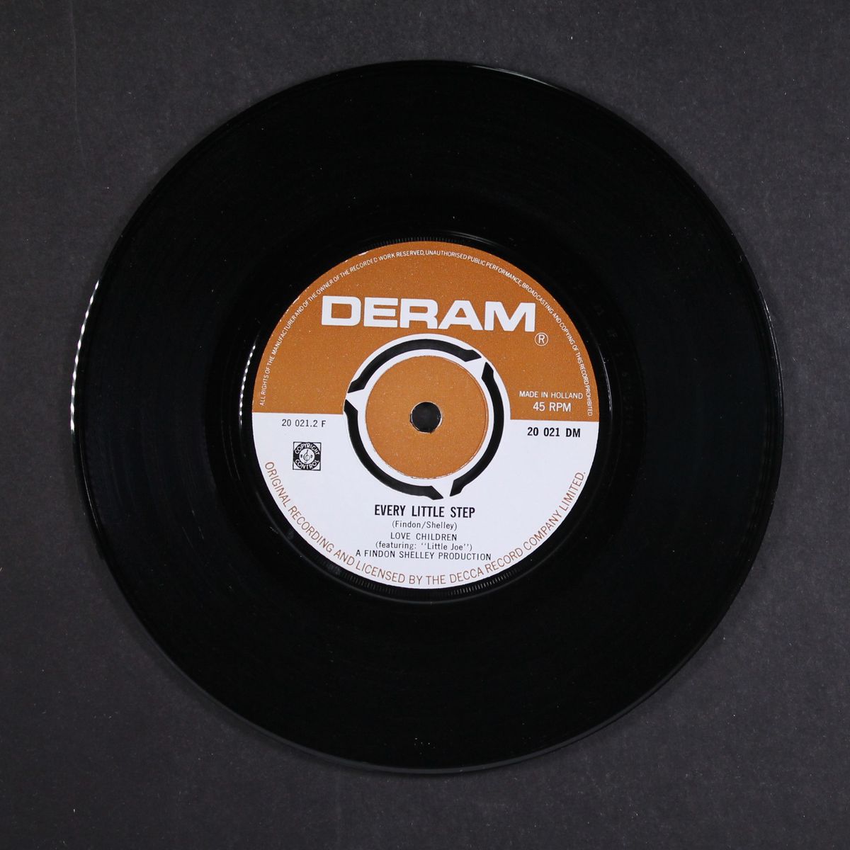 easy squeezy / every little step by LOVE CHILDREN