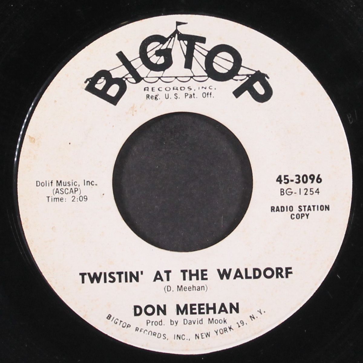 mama don't allow no twistin' here / twistin' at the waldorf by DON MEEHAN