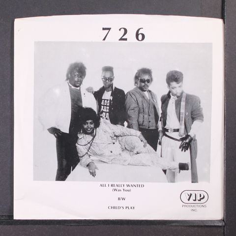 726