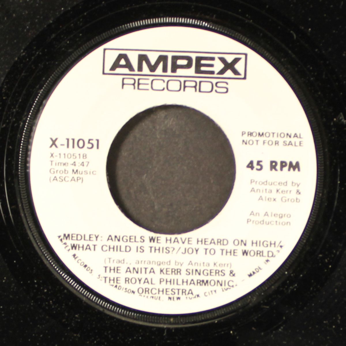 o holy night / xmas medley by ANITA KERR SINGERS