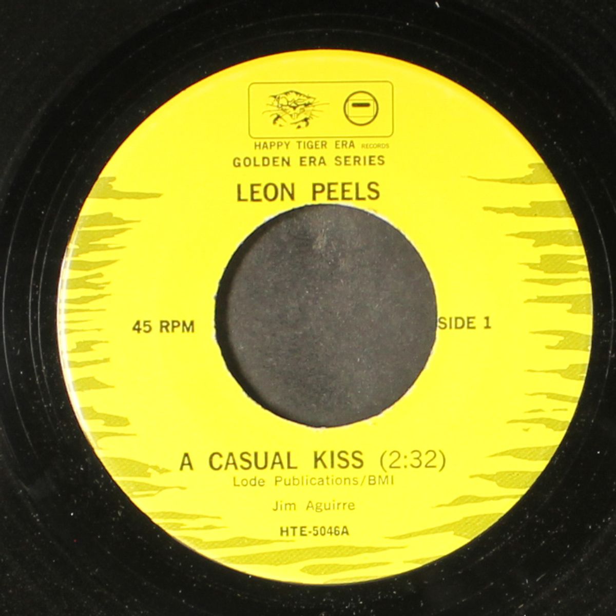 a casual kiss / cottonhead joe by LEON PEELS