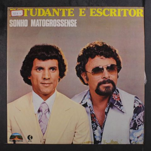 ESTUDANTE E ESCRITOR