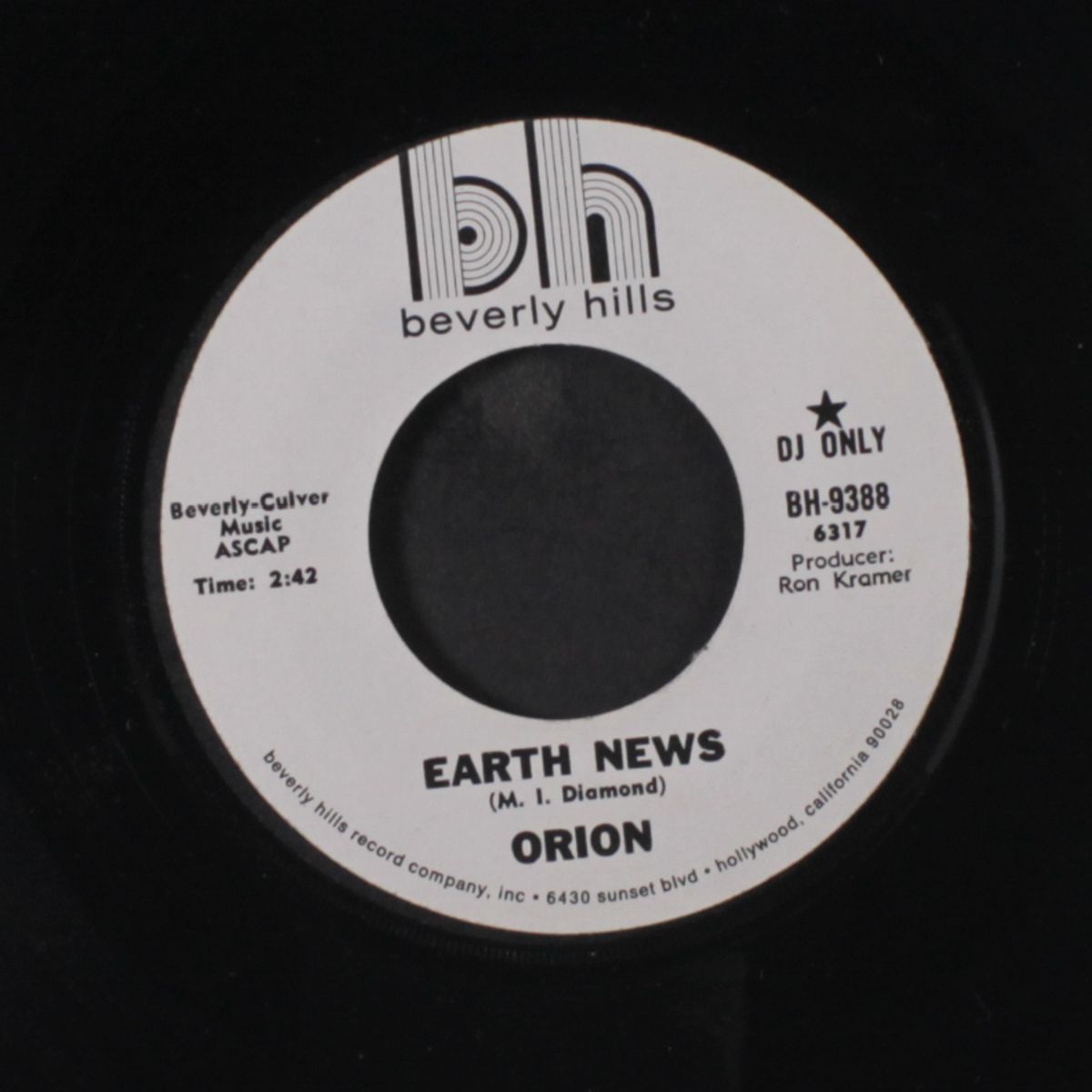 earth news / mack the knife by ORION
