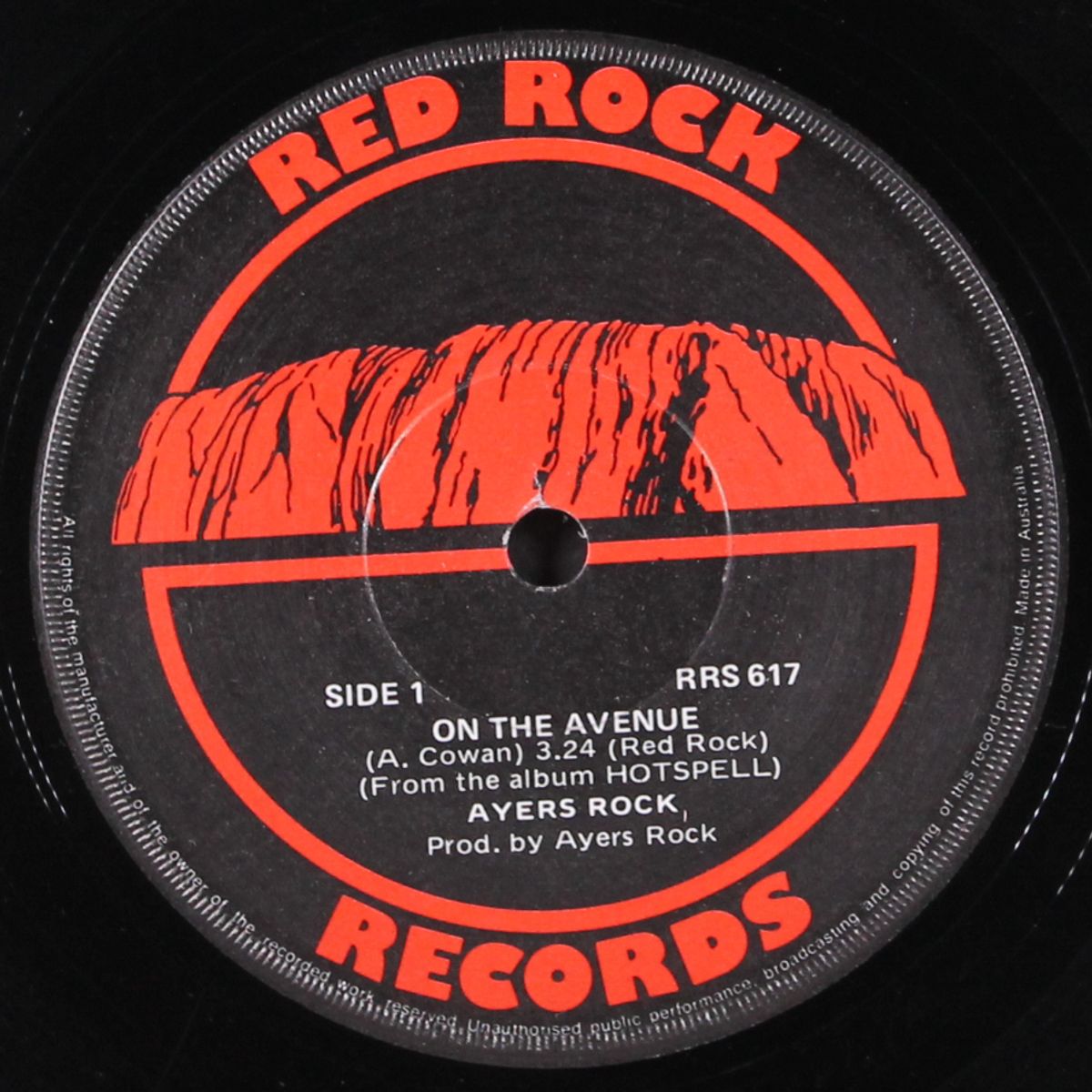 on the avenue / sister feels by AYERS ROCK
