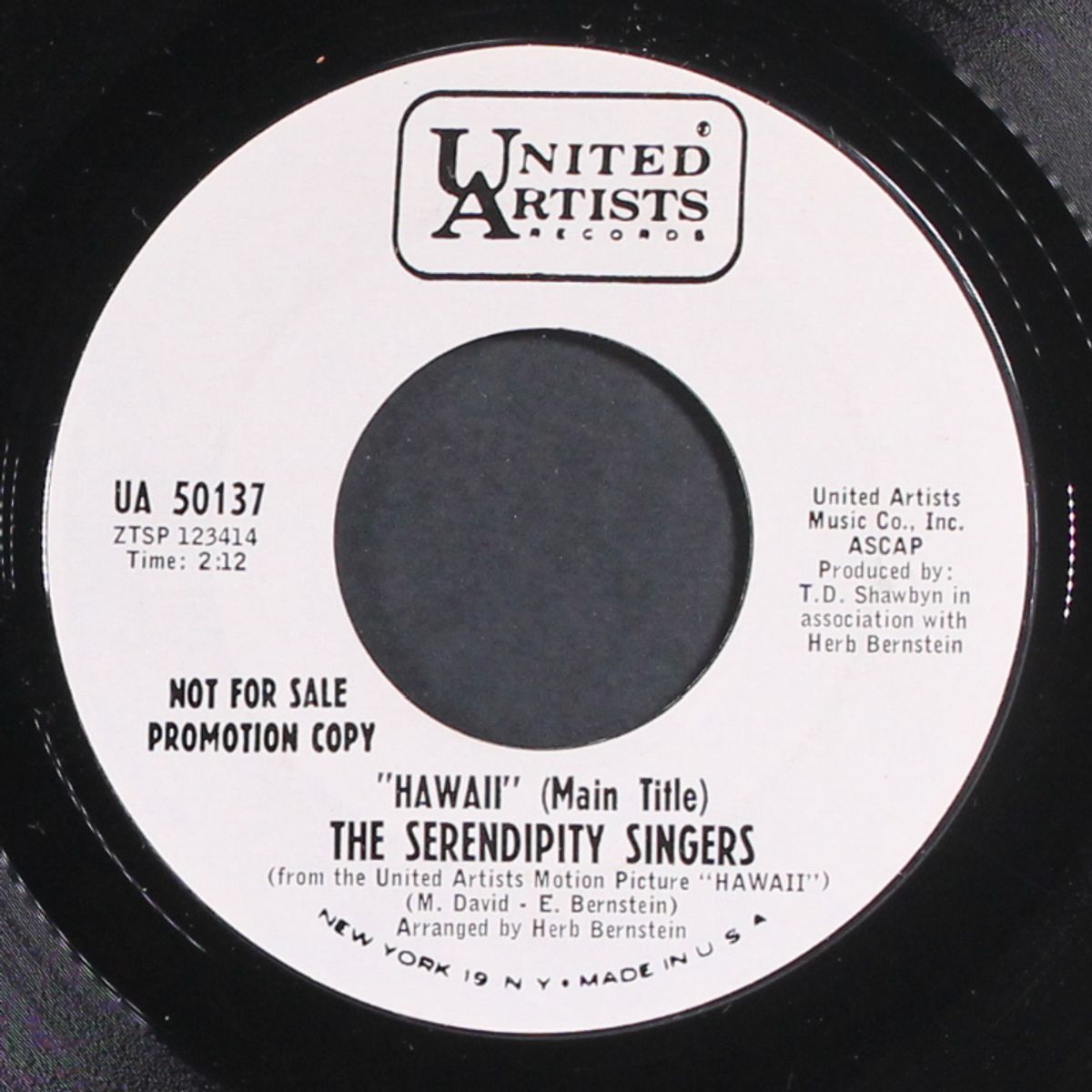 the wishing doll / hawaii by SERENDIPITY SINGERS