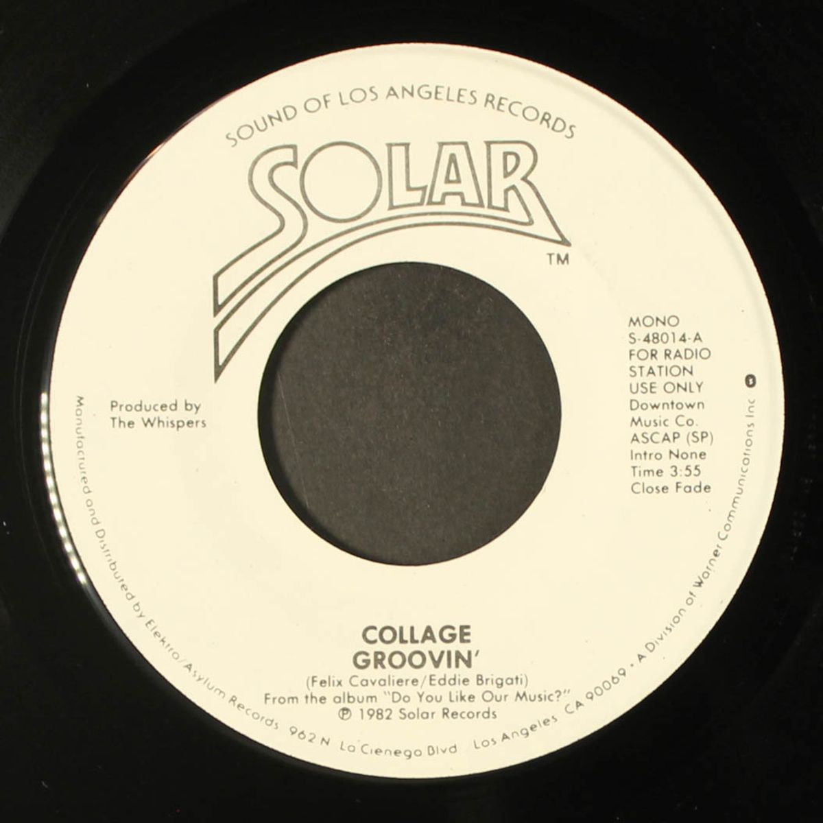groovin' / mono by COLLAGE