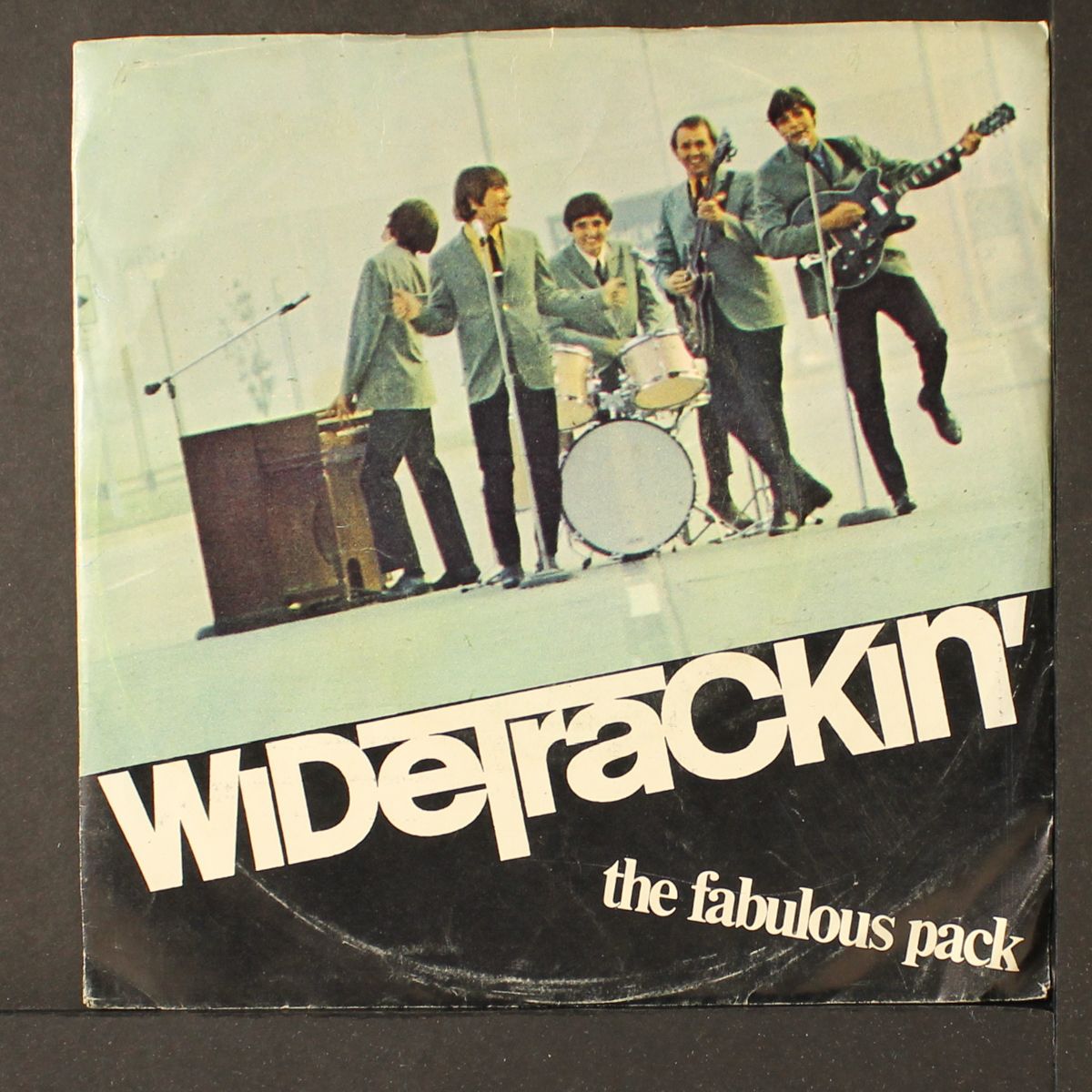 widetrackin' / does it matter.. by FABULOUS PACK