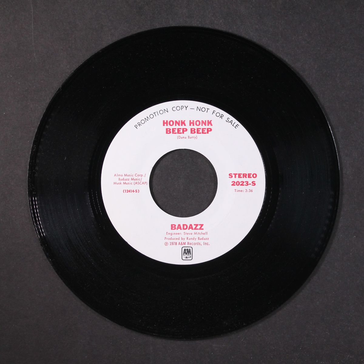 honk honk beep beep / mono by BADAZZ