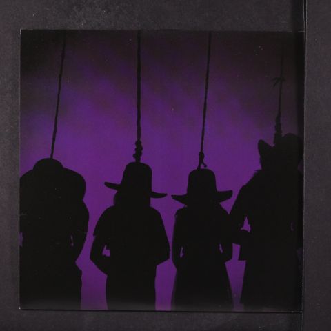 BLACK BELLES