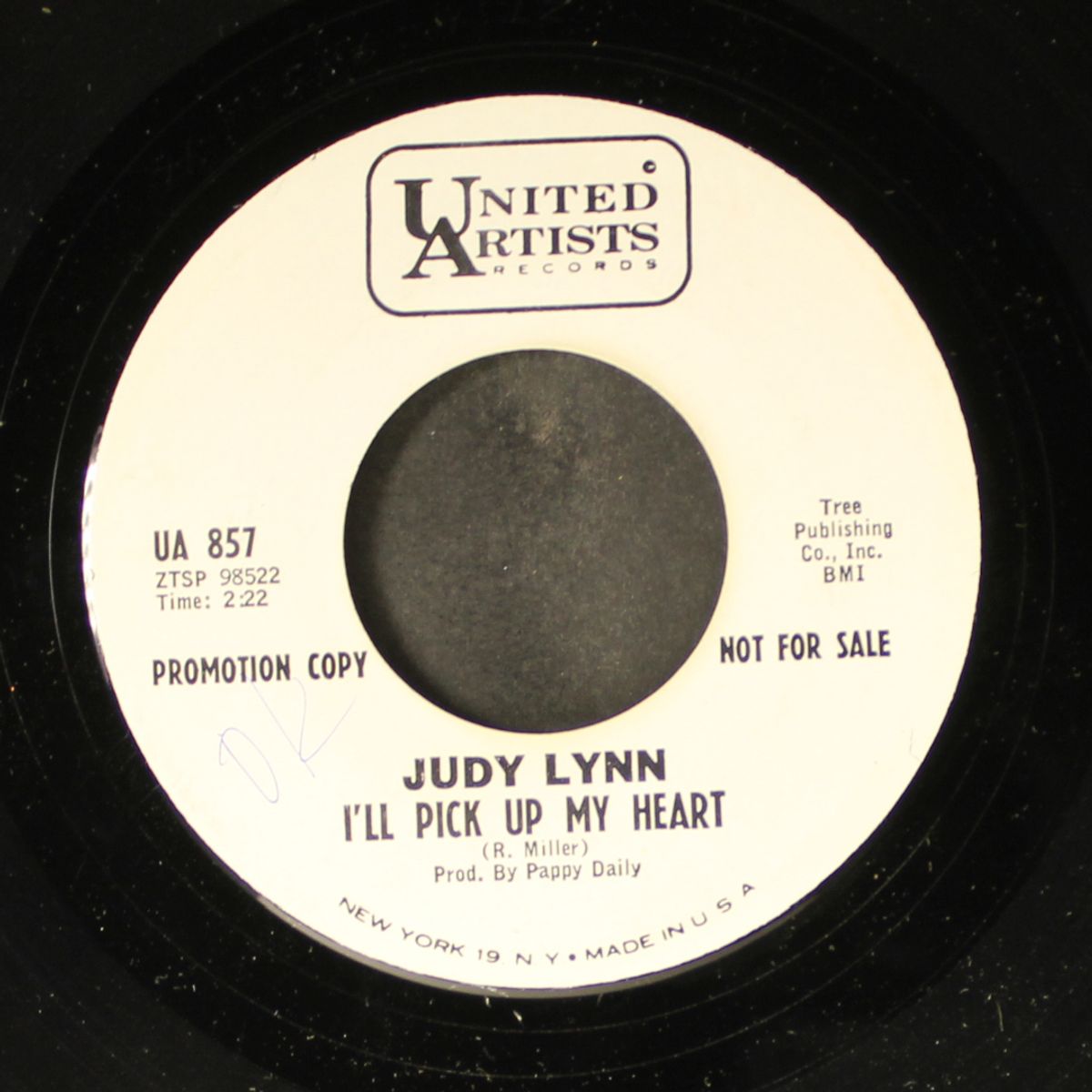 the letter / i'll pick up my heart by JUDY LYNN
