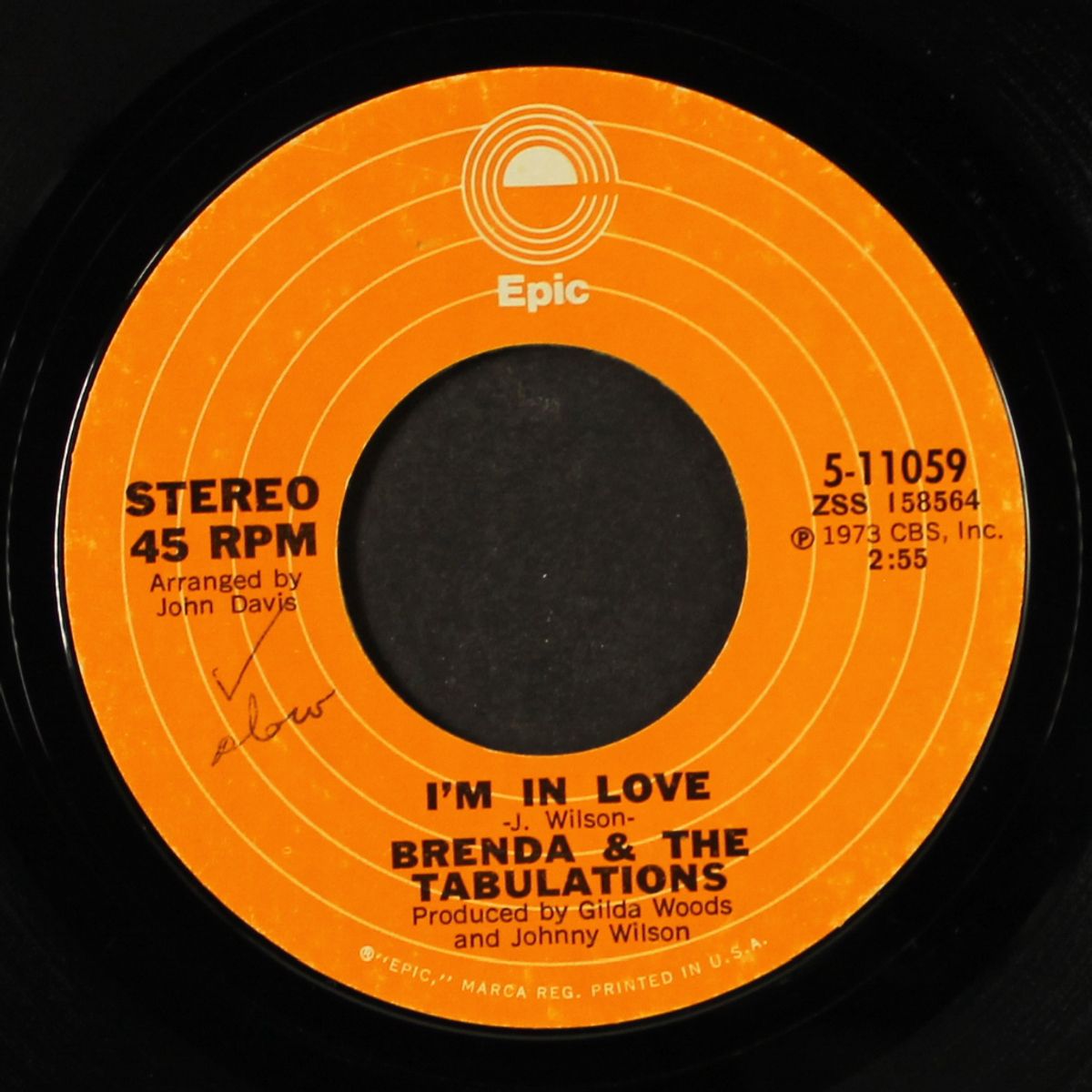 walk on in / i'm in love by BRENDA & TABULATIONS
