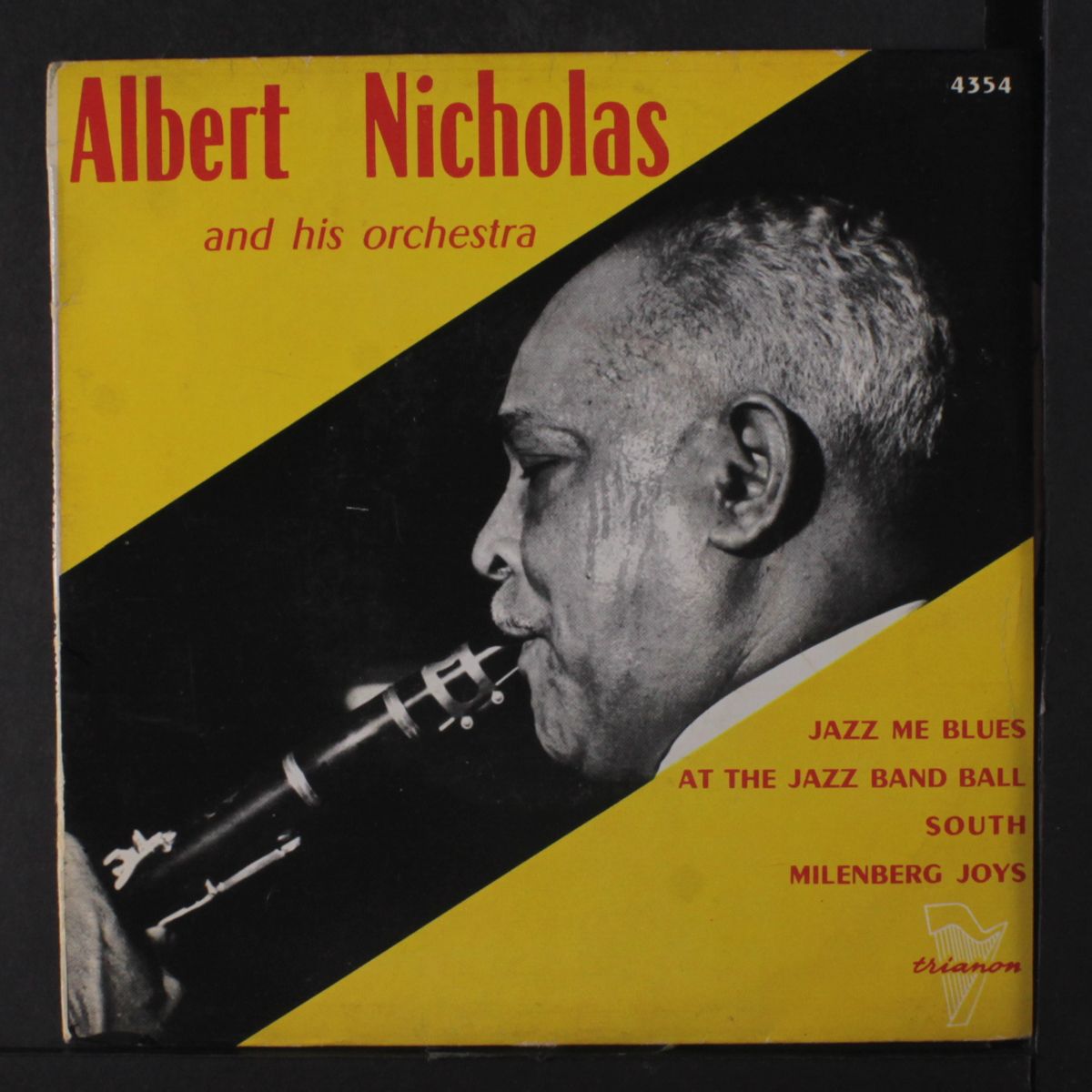 jazz me blues + 3 by ALBERT NICHOLAS