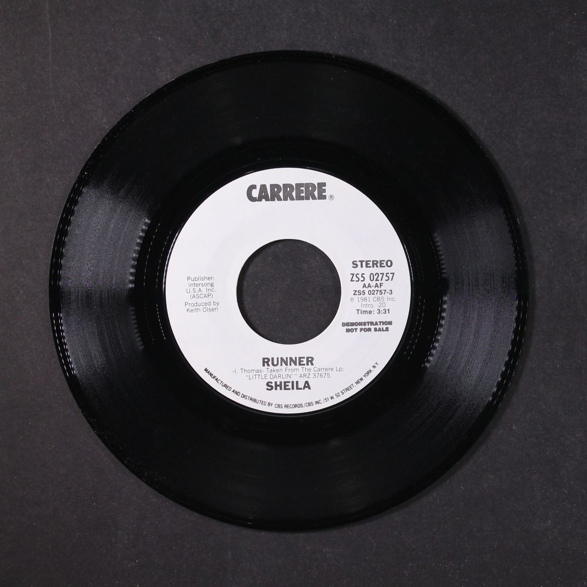 runner / same by SHEILA