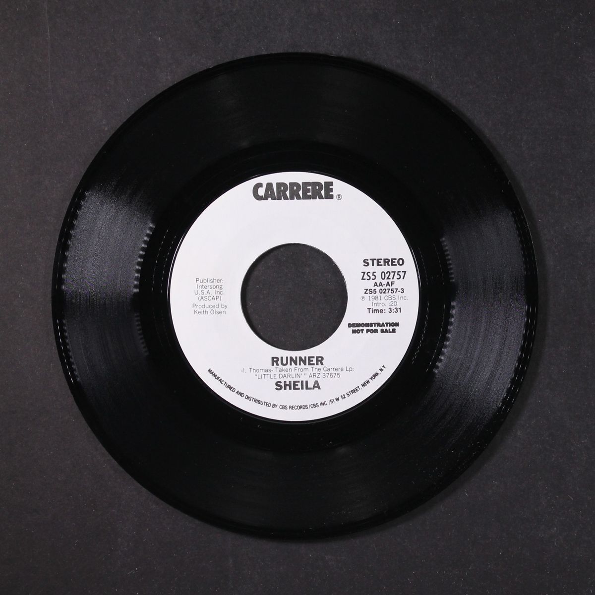 runner / same by SHEILA