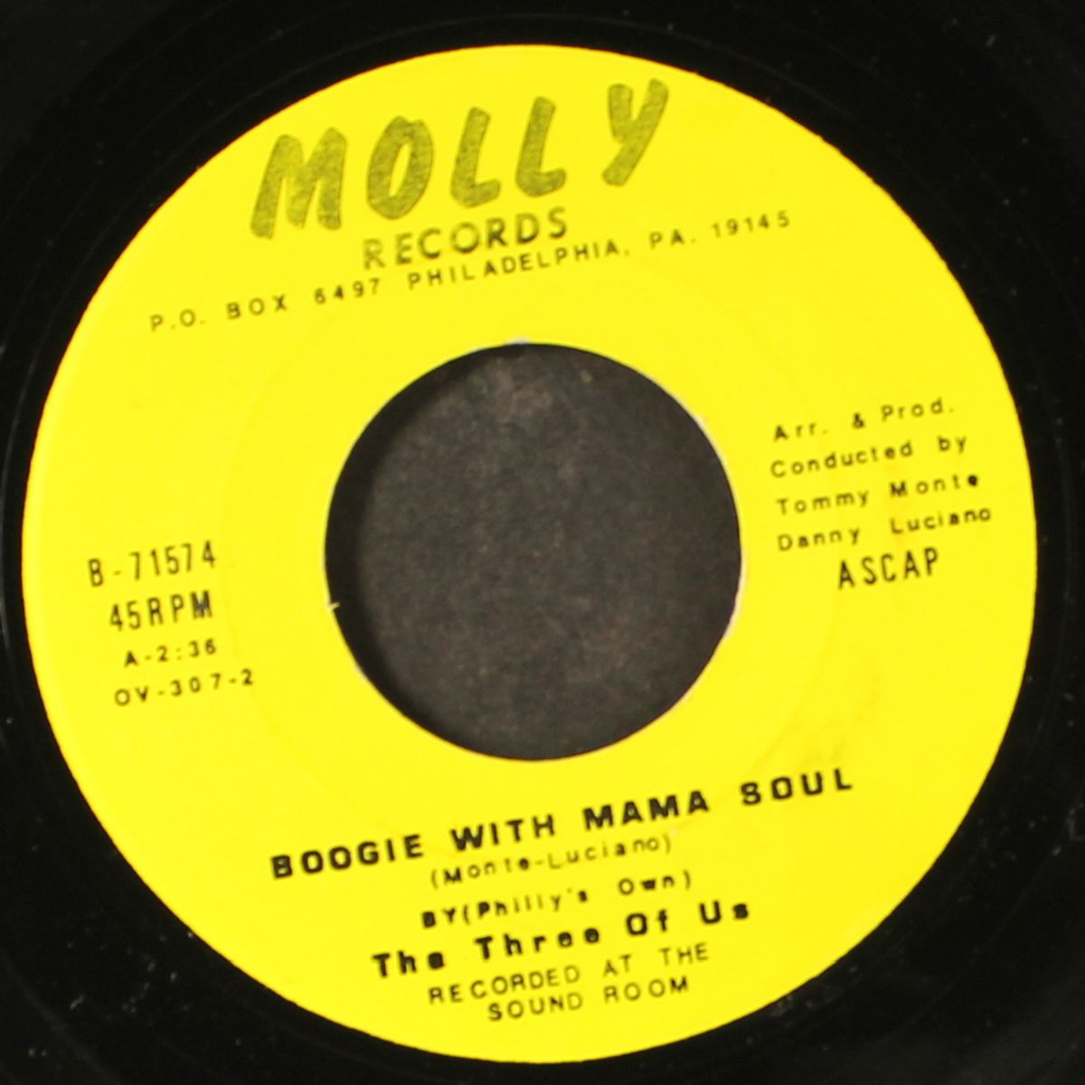i'm gonna love you baby / boogie with mama soul by THREE OF US
