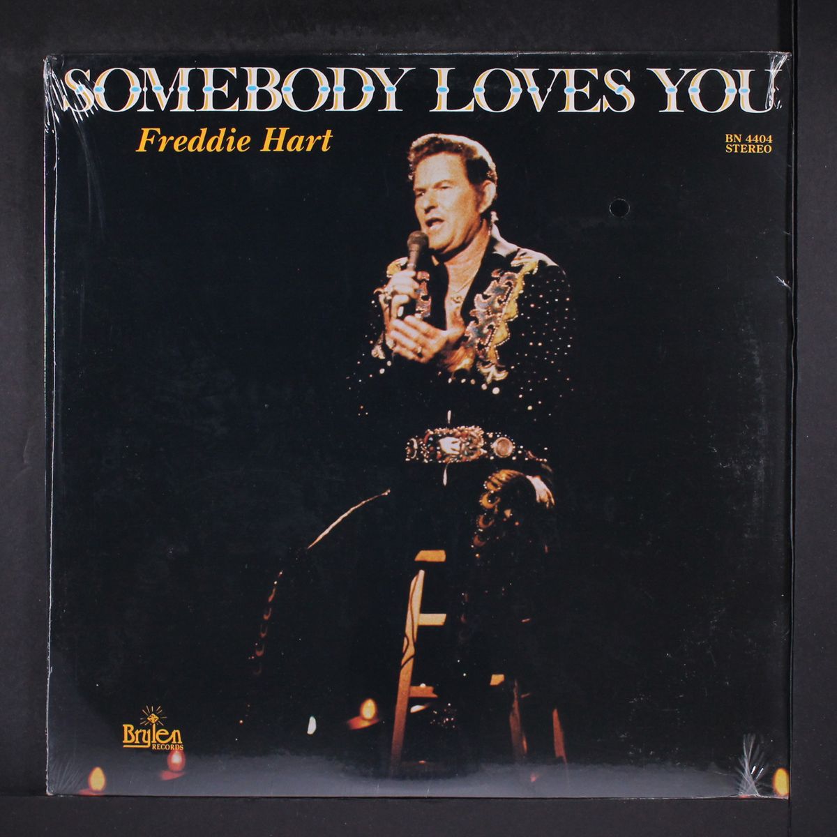 somebody loves you by FREDDIE HART