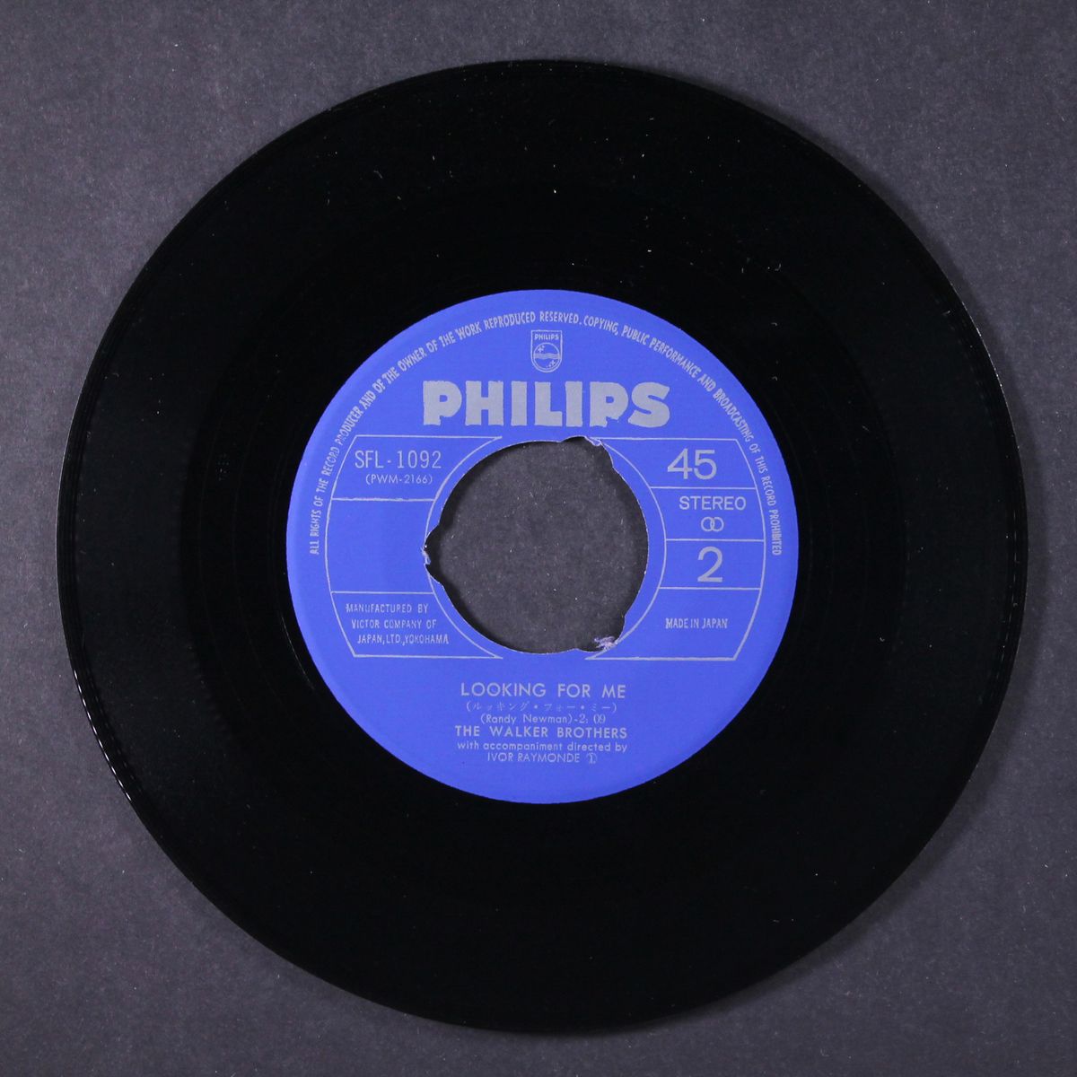 land of a thousand dances / looking for me by WALKER BROTHERS