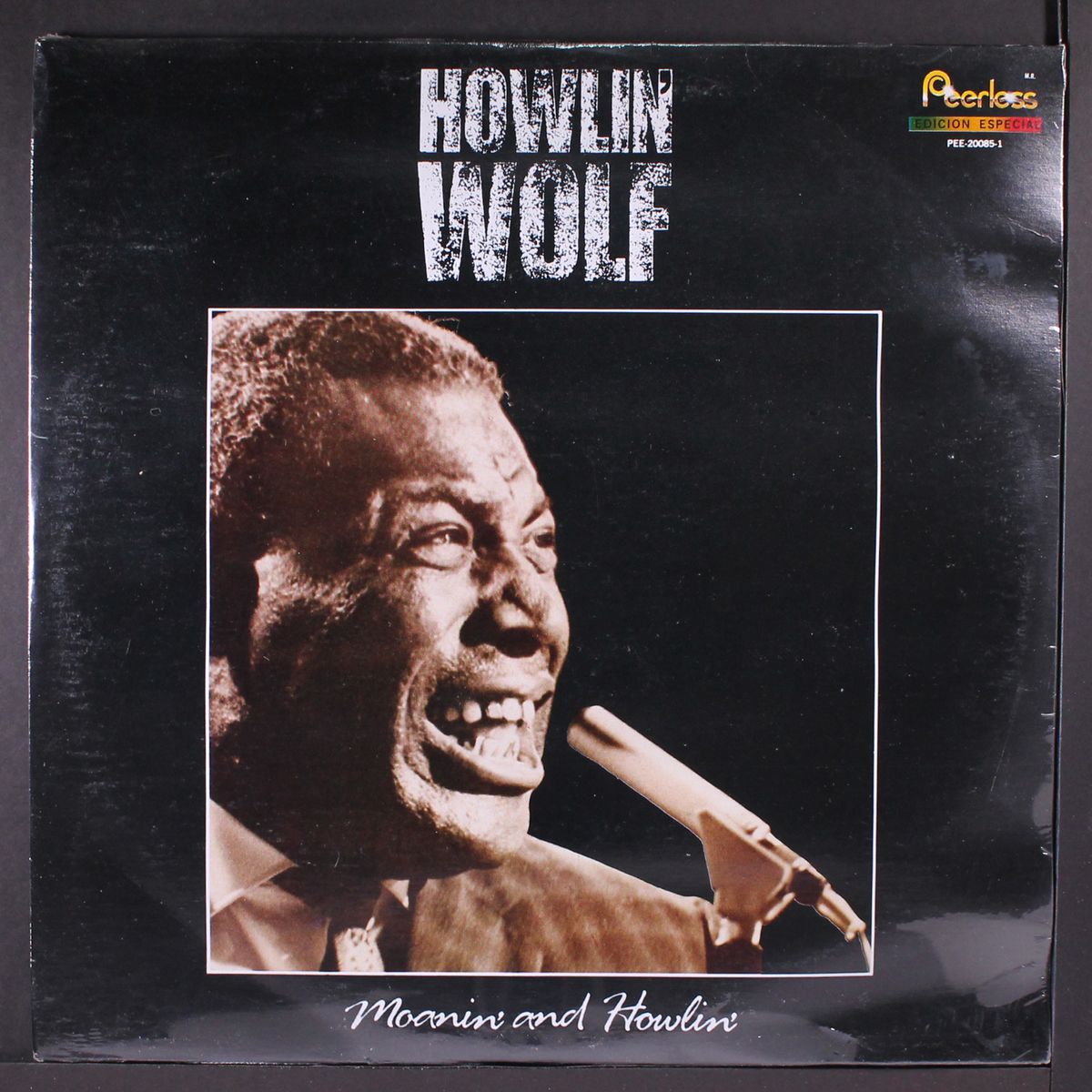 moanin' and howlin' by HOWLIN' WOLF