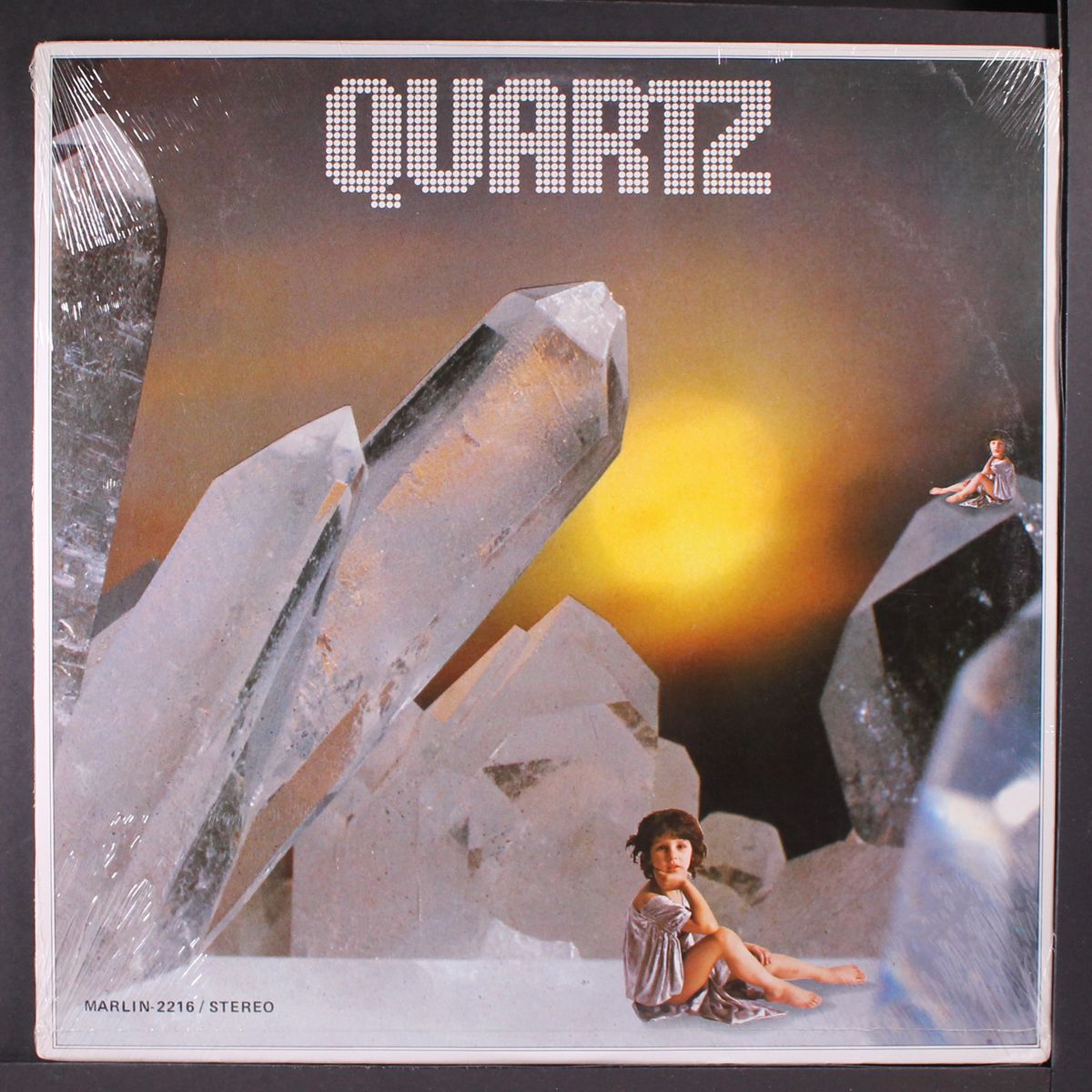 quartz by QUARTZ