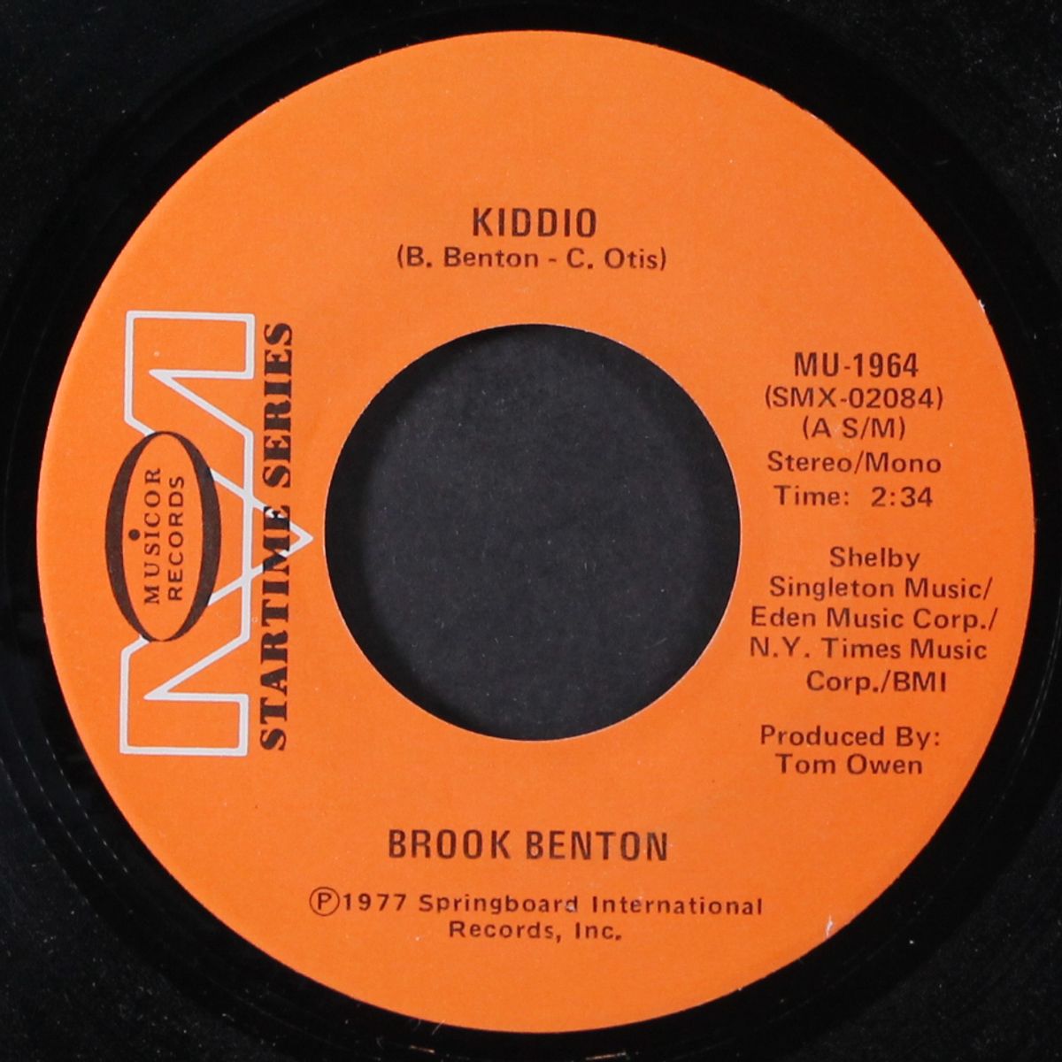 kiddio / the same one by BROOK BENTON