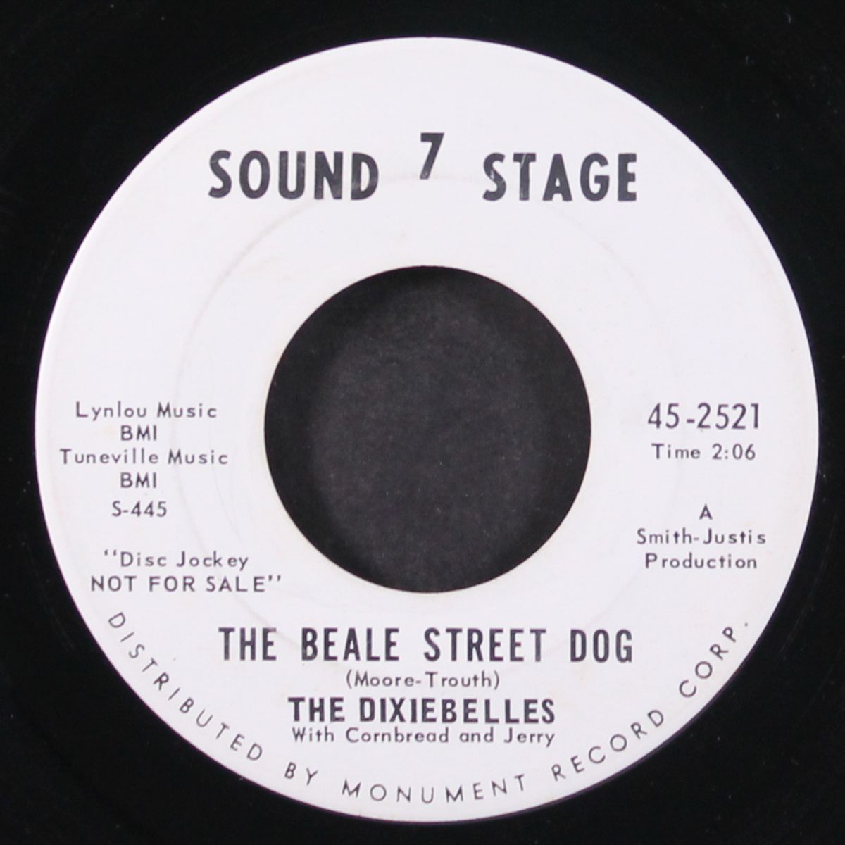 new york town / the beale street dog by DIXIEBELLES