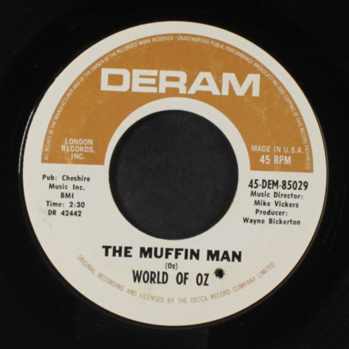 the muffin man / peter's birthday by WORLD OF OZ