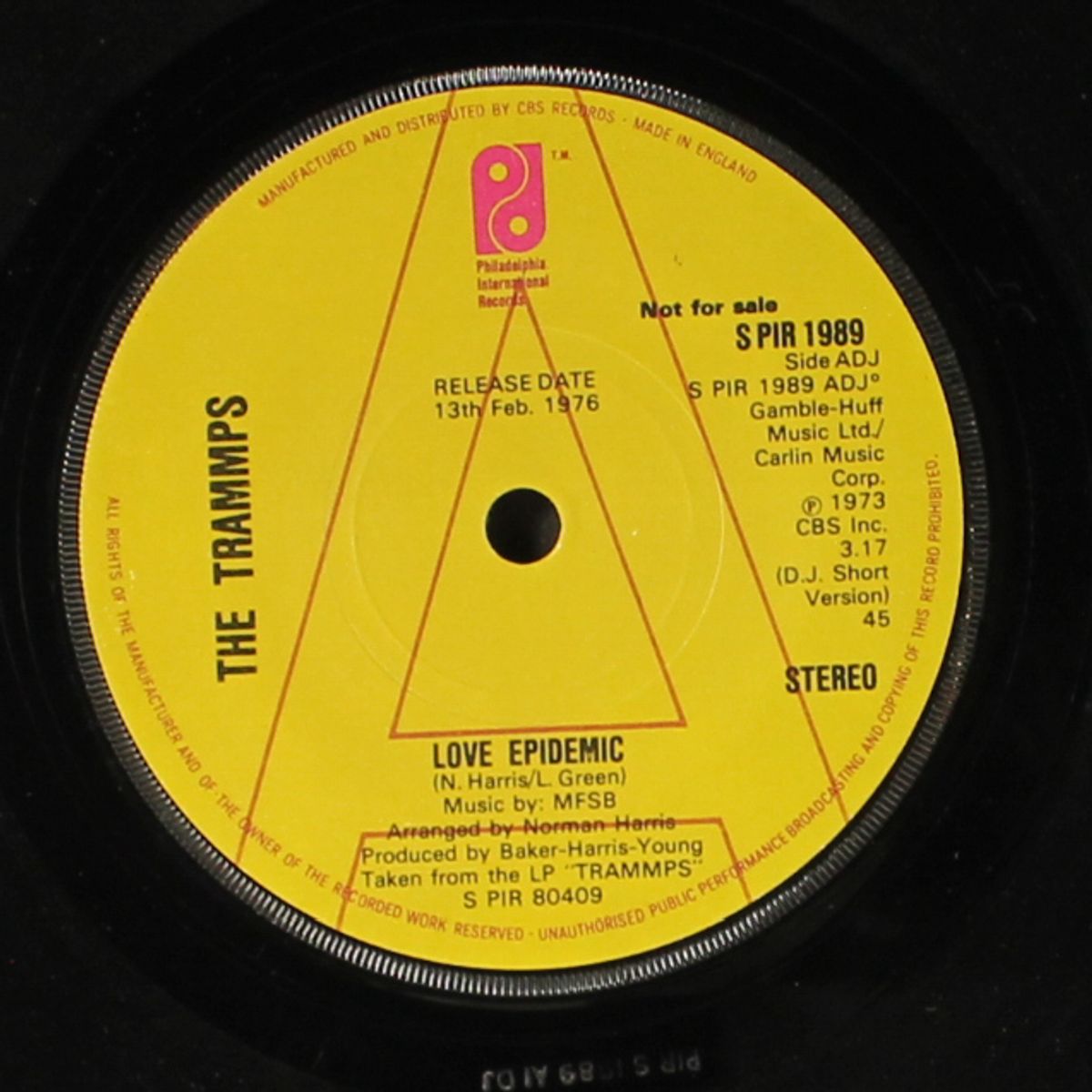 love epidemic / short by TRAMMPS
