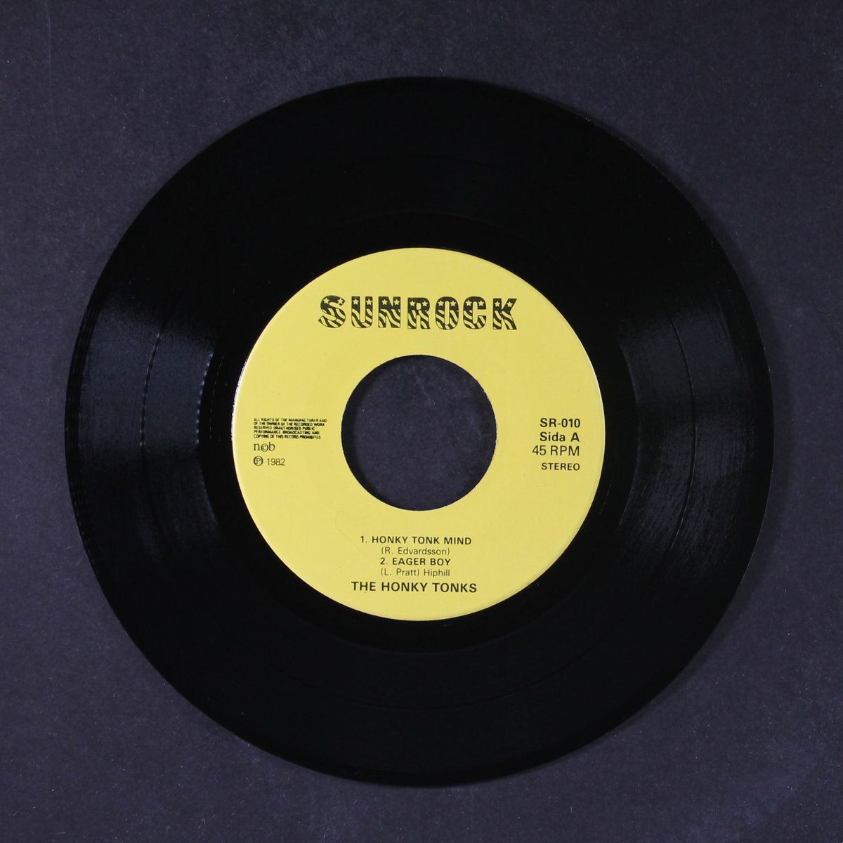 rockin' and rollin' with by HONKY TONKS