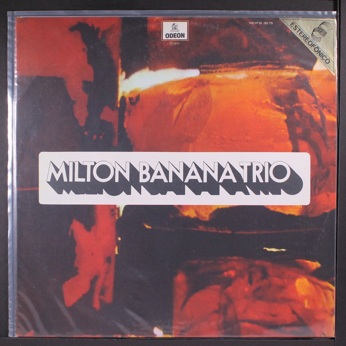 amigo e pra essas coisas by MILTON BANANA TRIO