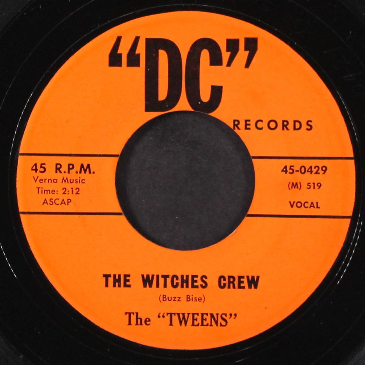 seventeen little kisses / the witches crew by TWEENS