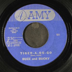 BUZZ & BUCKY