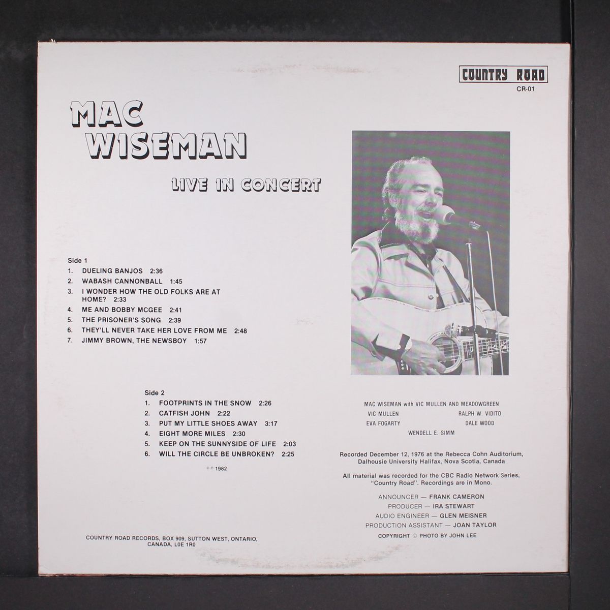 live in concert by MAC WISEMAN