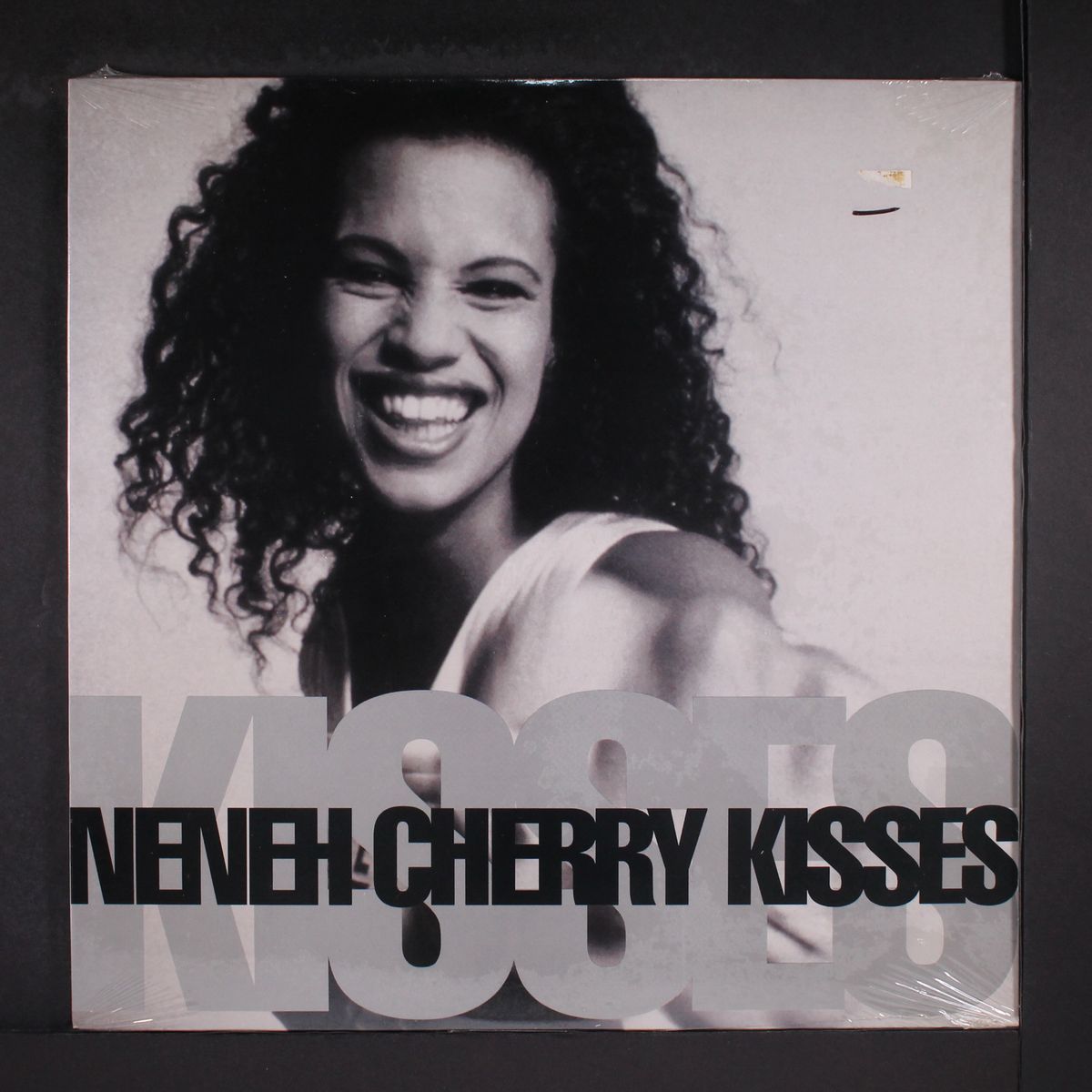kisses on the wind by NENEH CHERRY