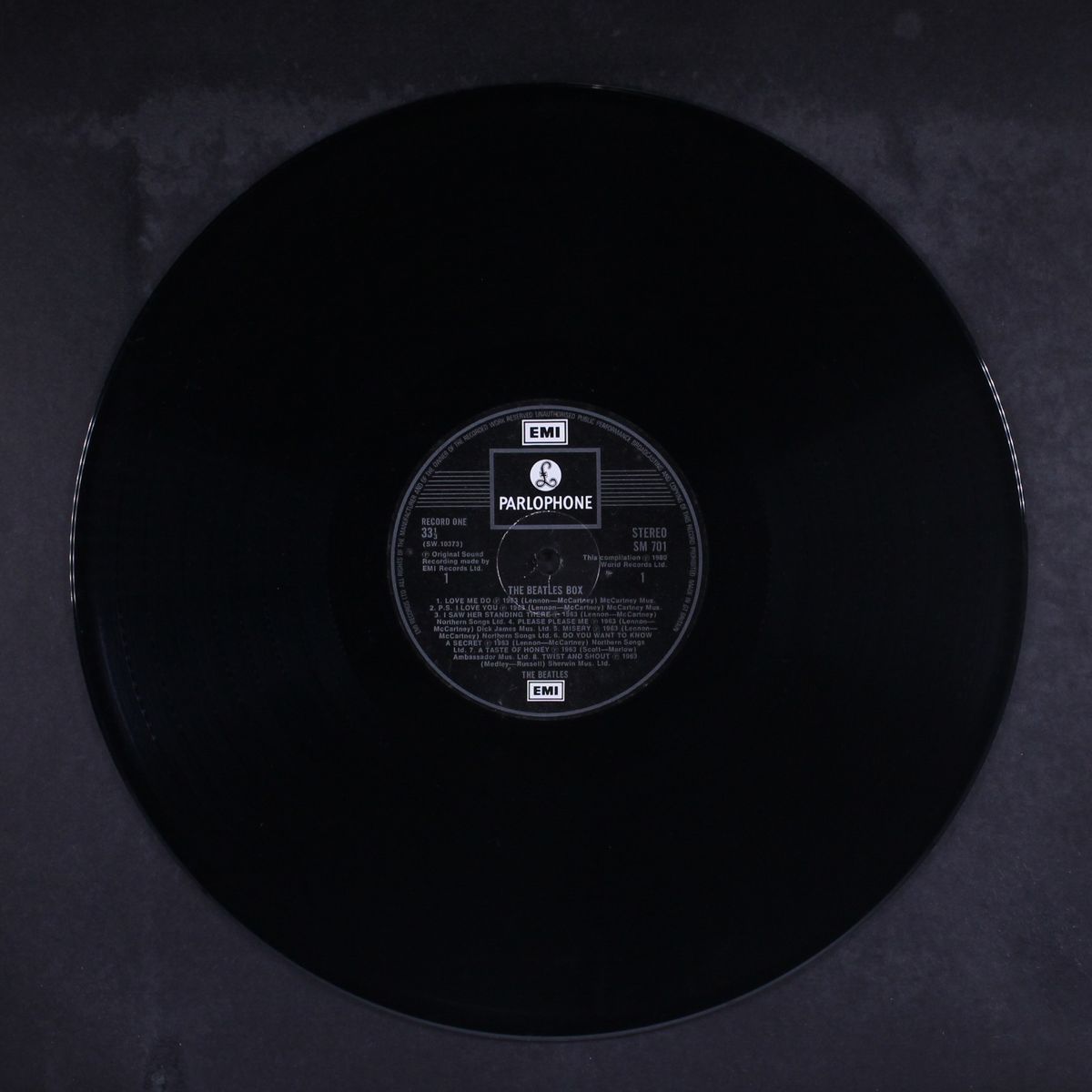 the beatles box by BEATLES