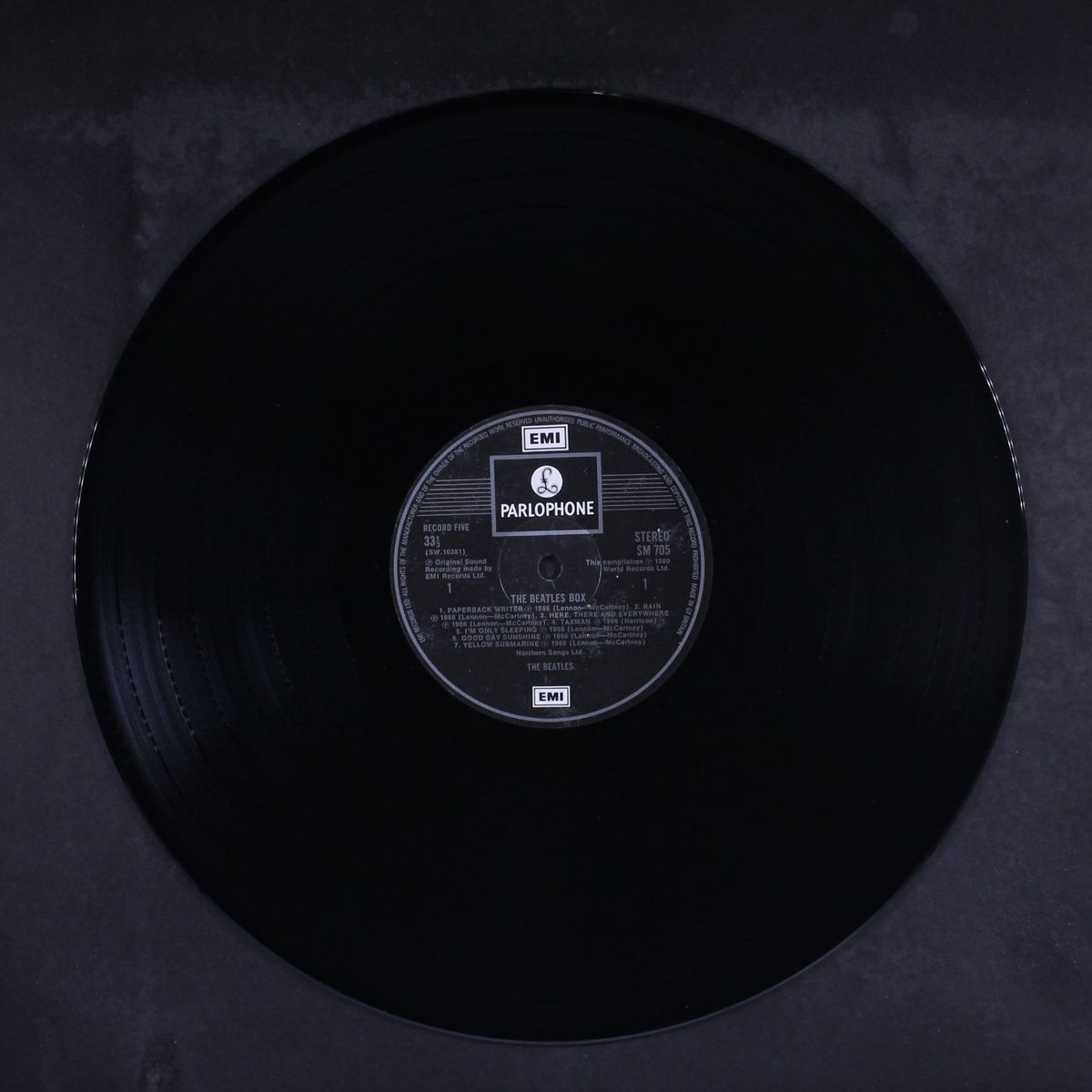 the beatles box by BEATLES