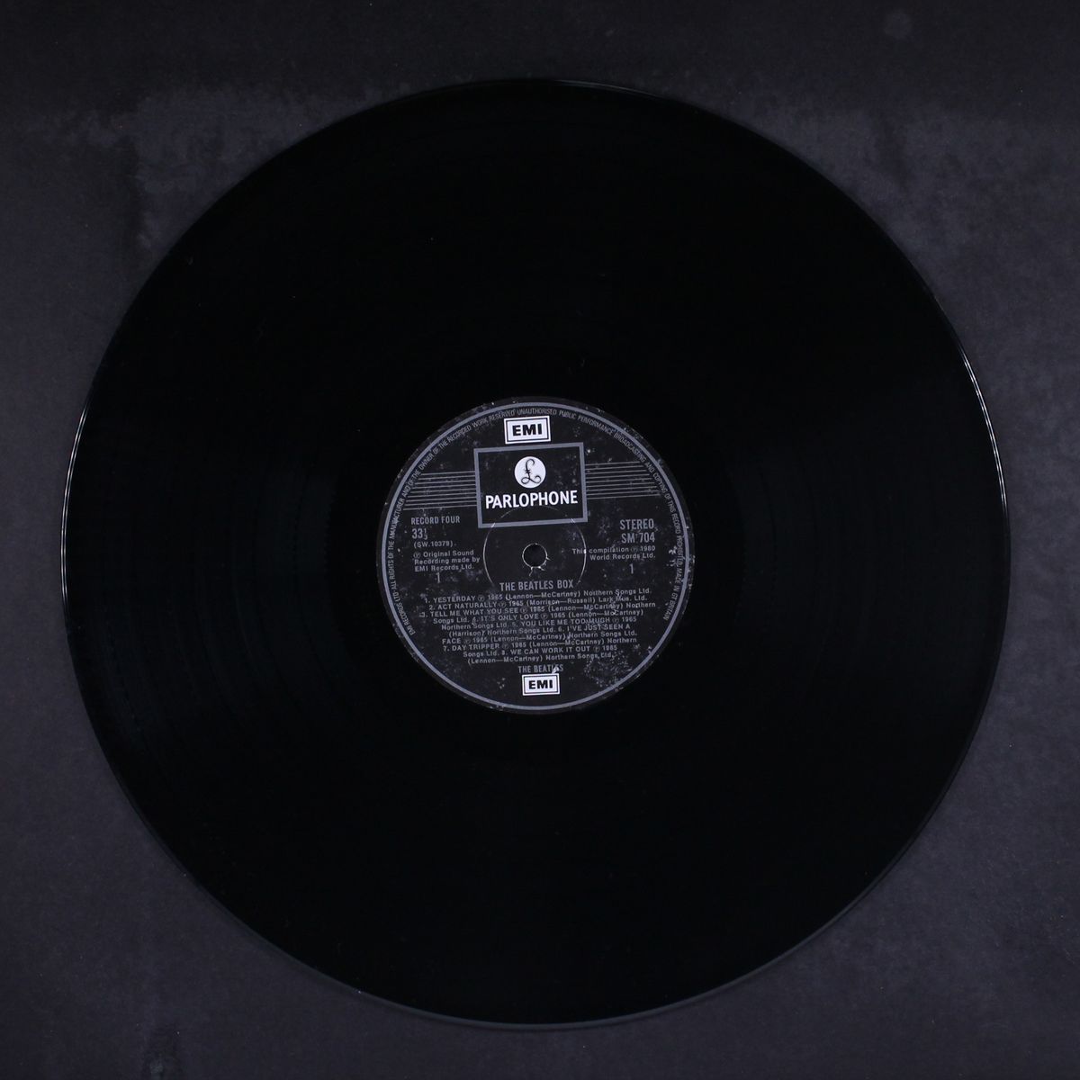 the beatles box by BEATLES