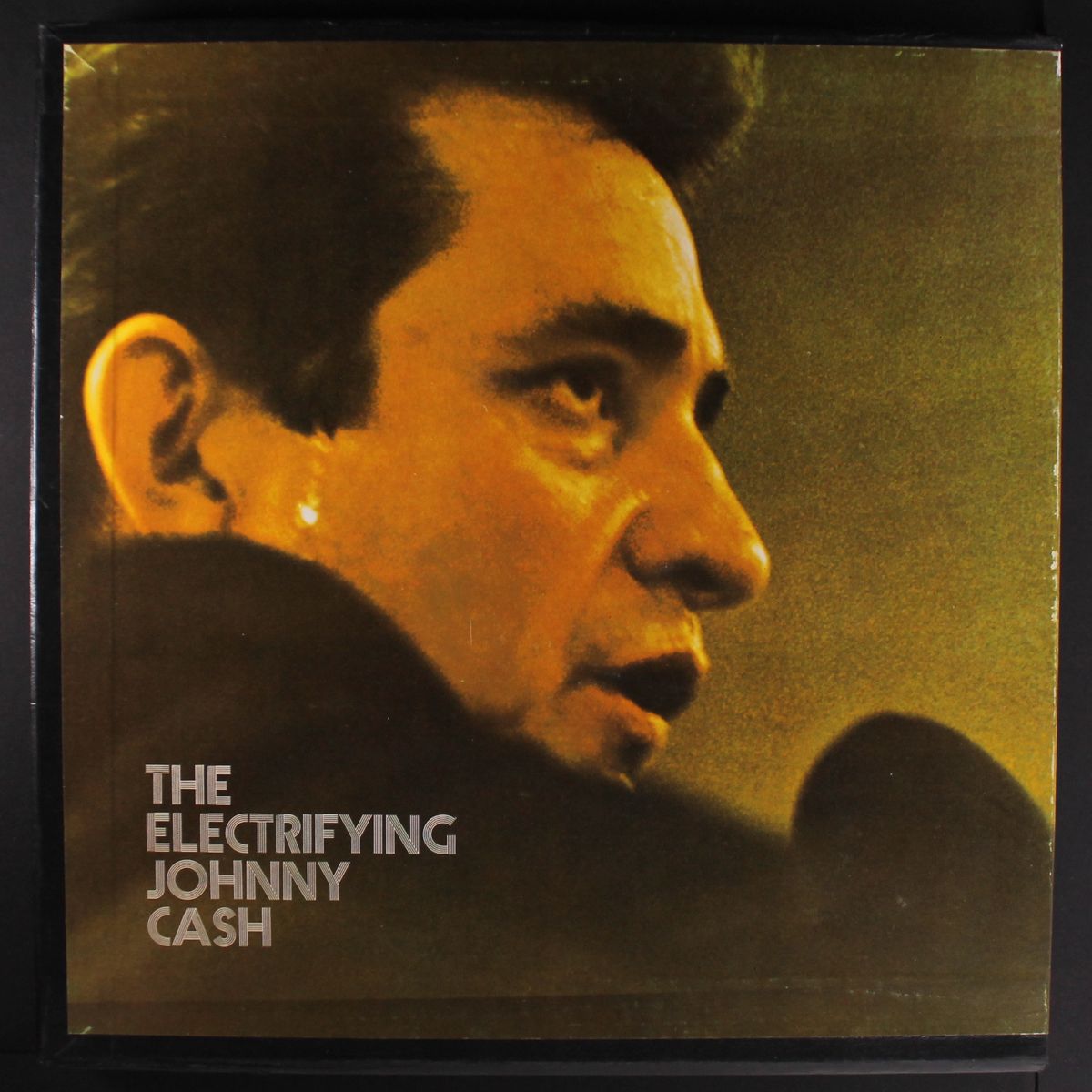 the electrifying johnny cash by JOHNNY CASH