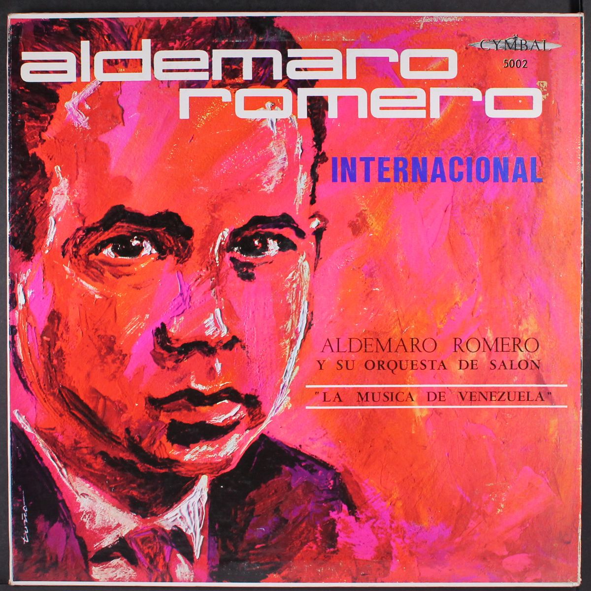 internacional by ALDEMARO ROMERO