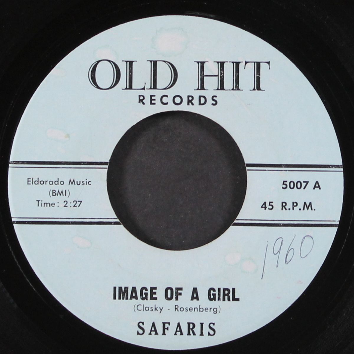 image of a girl / 4 steps to love by SAFARIS