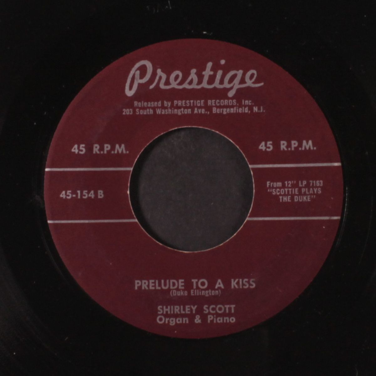 just a-sittin' and a-rockin' / prelude to a kiss by SHIRLEY SCOTT