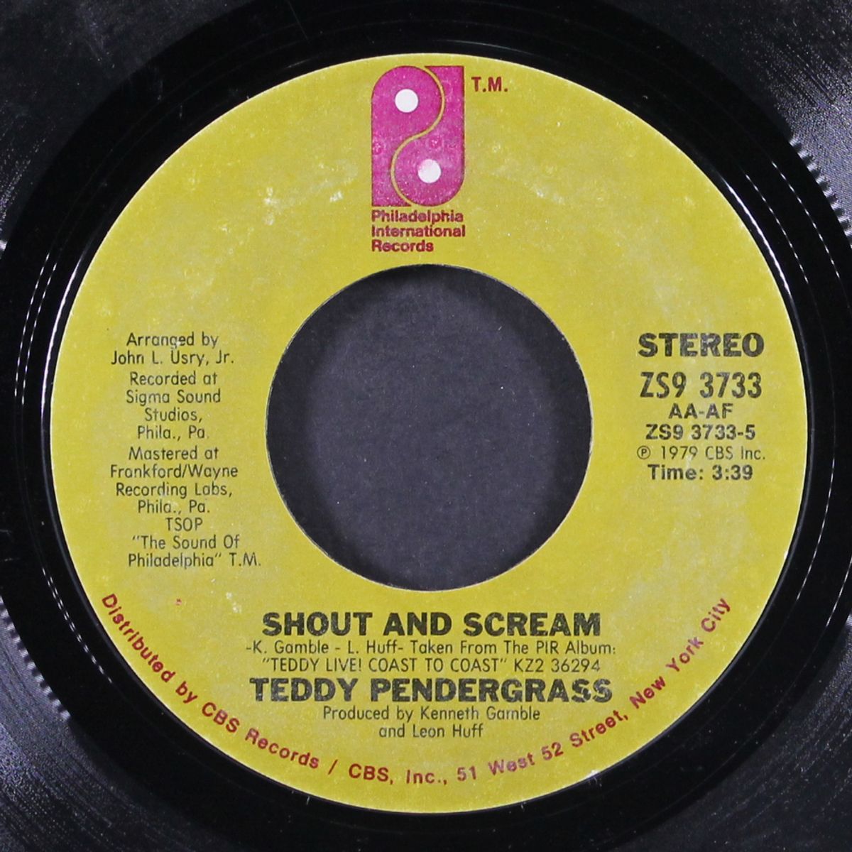 shout and scream / close the door by TEDDY PENDERGRASS